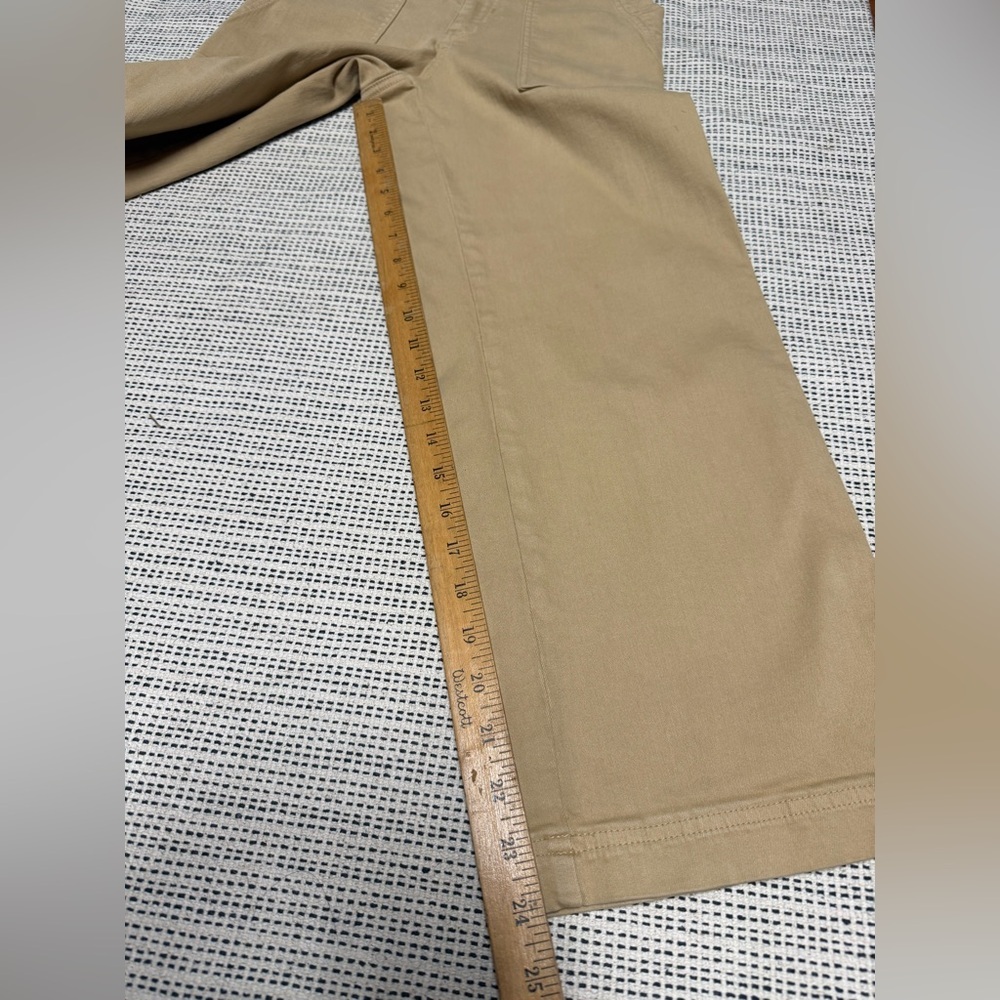 2 Tommy Bahama Woman’s White and Khaki Cotton Crop Ankle Pants - Picture 5 of 13